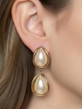 -EARRINGS VTG Wedding Drop Dbl Faux Pearl Craddled On Gold Tone